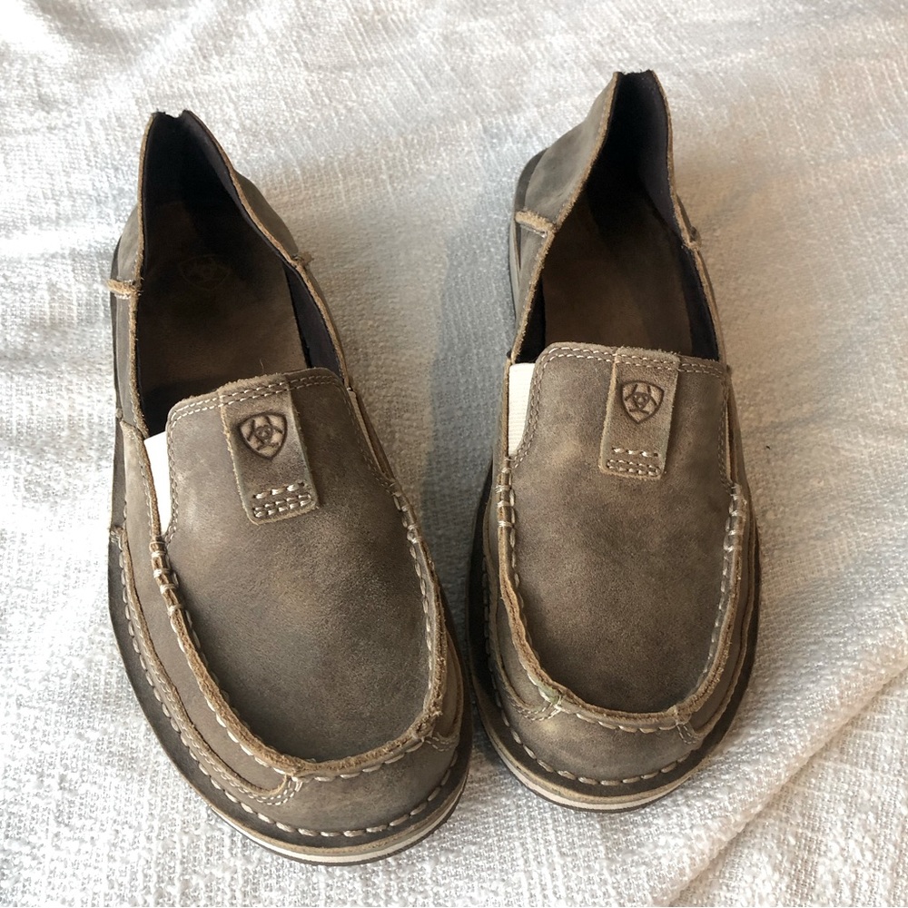 Women’s Ariat Brown Bomber Cruiser Size 9